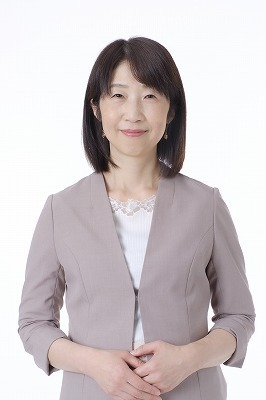 ビジネス正面ほほえみ.jpg